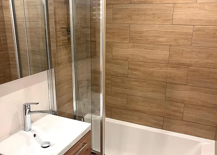 Premium Agashi - Bardzo Blisko Atlas Arena, Orientarium I Zoo, Aquapark Fala, Lotnisko Airport Apartamento